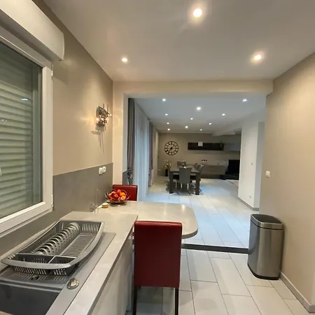 Maison Moderne 180m2 *